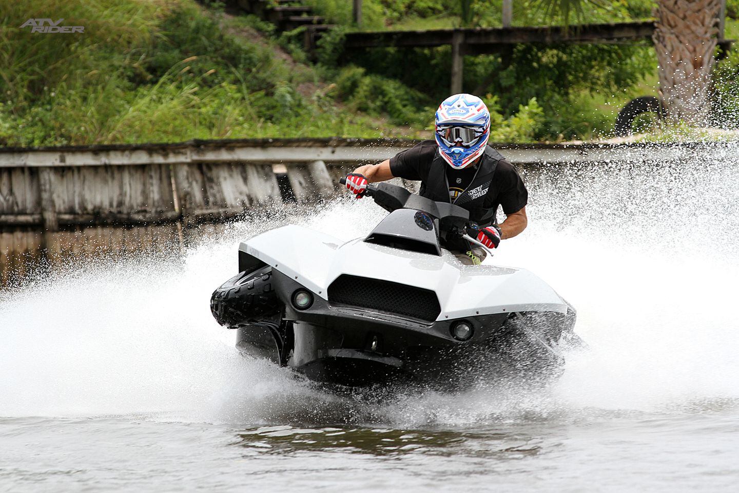 Гидроквадроцикл. Квадроцикл-амфибия Quadski. Gibbs Quadski Patrol. Квадроцикл Водный мотоцикл.